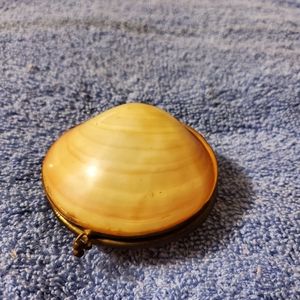 Vintage early 30s clamshell- jewelry case